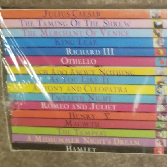 The Shakespeare Stories 16 Book Box Set Collection - Picture 3 of 5